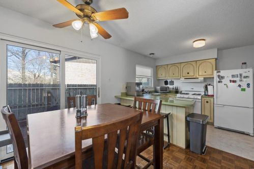 8757 Santa Bella Dr D, Hazelwood MO 63042-2917 exterior