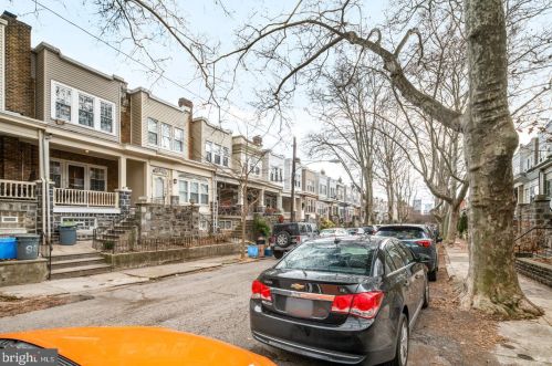 885 21 St, Philadelphia PA 19121-3901 exterior