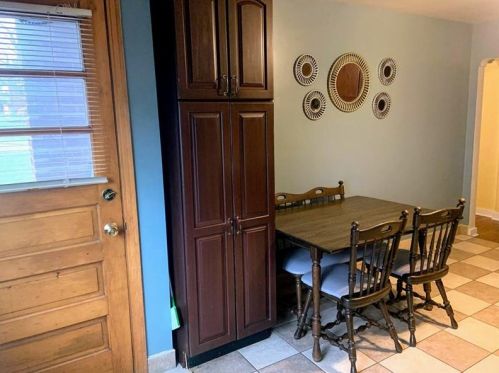 472 1st St, Pittsburgh PA 15227-3800 exterior