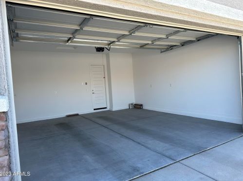 32735 22nd Dr, Phoenix AZ  85085 exterior