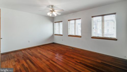 747 3 St, Philadelphia PA 19147-3324 exterior