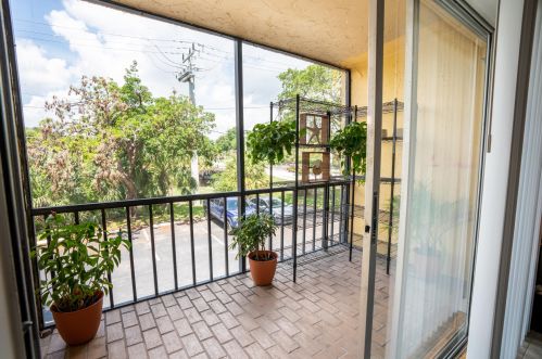 490 20th St, Boca Raton FL 33431-7944 exterior