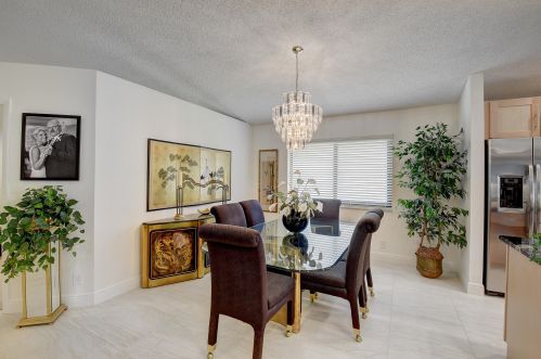 6172 Bay Is Dr, Boynton Beach FL exterior