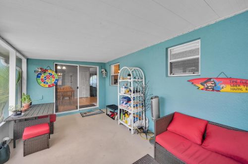 211 Kestor Dr, Fort Pierce FL 34953-5426 exterior