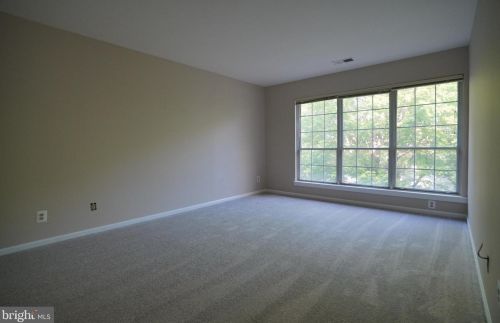 4503 Hazeltine Ct, Alexandria VA 22312-3206 exterior