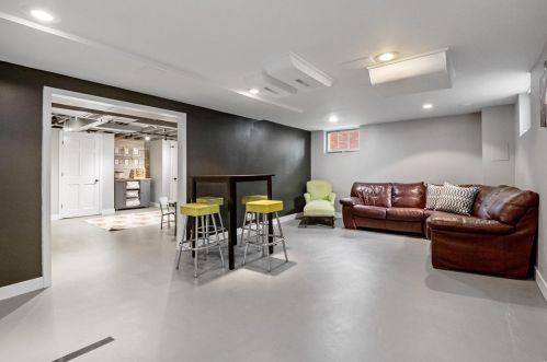 6816 Bonnie Ave, Saint Louis MO 63123-3235 exterior