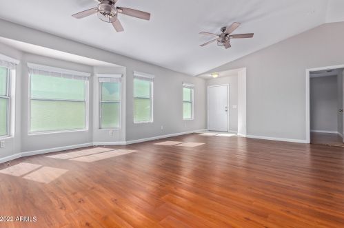 21217 30 Ave, Phoenix AZ 85051-7597 exterior