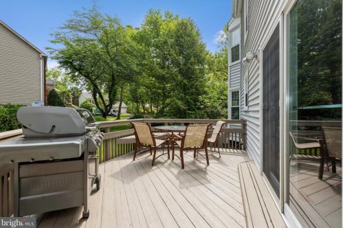 933 Willowleaf Way, Rockville MD 20854-2946 exterior