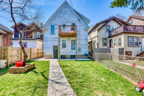 1638 8th St, Milwaukee, WI 53204-3422