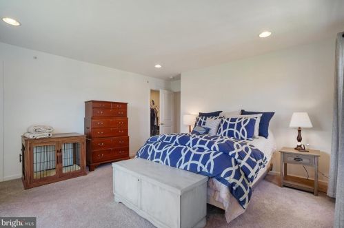 2222 Red Fox Dr, Hummelstown PA 17036 exterior