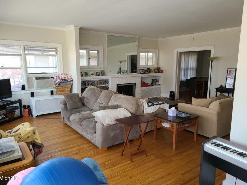 455 Lovell St, Kalamazoo MI 49007-4635 exterior