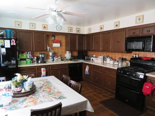 2427 77th Ave, Chicago, IL 60707-2562