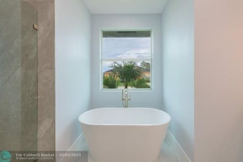 2470 Webster Ln, Fort Pierce FL 34953-5751 exterior