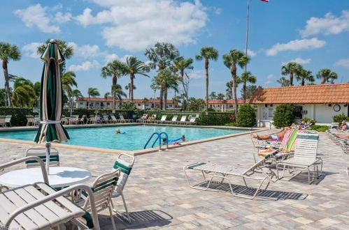 4326 27th Ct, Naples FL 34116-7982 exterior