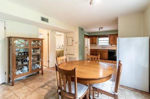 3345 Pne Grv Dr, Huntsville TX 77340-8937 exterior