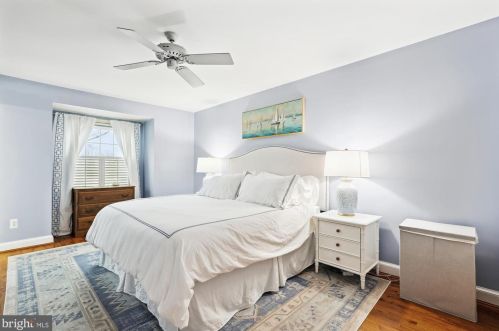 1715 Belle Haven Rd, Alexandria VA  22307-1223 exterior