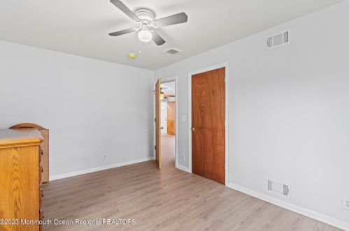 37 Chain Blvd, Berkeley Township NJ 08721-1925 exterior