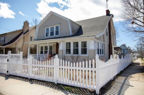 84 Sylvan St, Springfield, MA 01108-3063