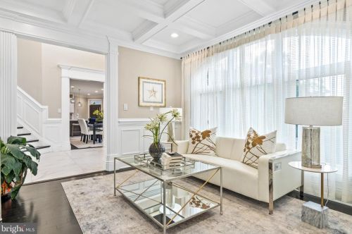 1645 Kirby Rd, Mc Lean VA  22101-3240 exterior