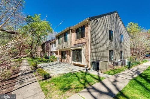 10842 Whiterim Dr, Rockville MD  20854-1785 exterior