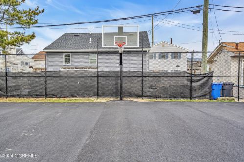 125 Throssell Rd, Lavallette NJ 08735-3230 exterior