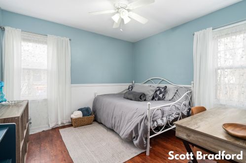 1317 Northlawn St, Grand Rapids MI 49505-3867 exterior