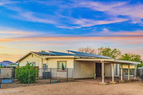 7421 Calle Medina, Tucson AZ  85757-8505 exterior