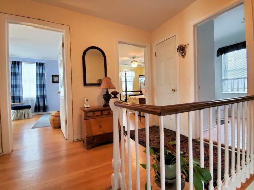 3031 Jarlath St, Chicago IL 60645-1127 exterior