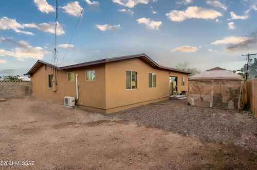 2201 Los Altos Ave, Tucson AZ  85705-5727 exterior