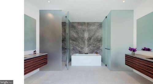 3131 Chain Brg Rd, Washington DC 20016-3301 exterior