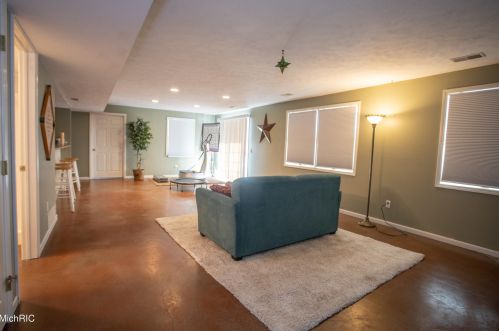 21259 Madison Ave, Big Rapids MI 49307-9754 exterior