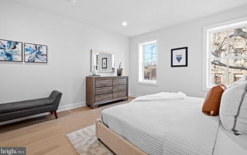 541 22nd St, Philadelphia PA  19130-3130 exterior