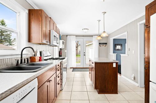 25 Oak St, Duluth MN 55810-2348 exterior