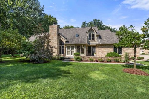 52064 Southview Rdg, Macomb Township MI 48042-1120 exterior