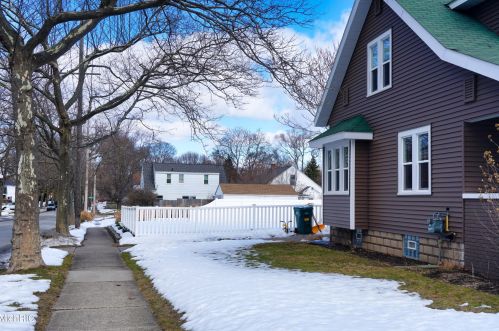 1001 Ardmore, Grand Rapids MI 49507-2710 exterior