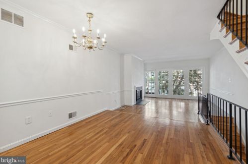 1737 Corcoran St, Washington DC 20009-2471 exterior