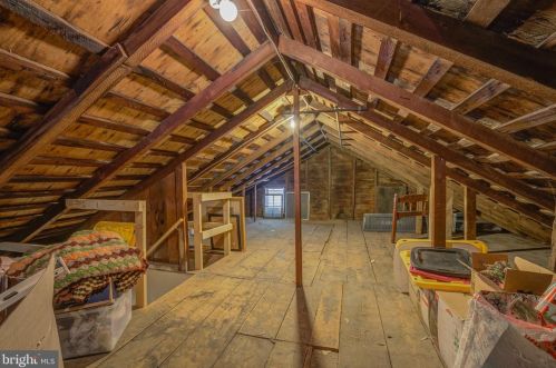 104 Queen St, Littlestown PA 17340-1640 exterior