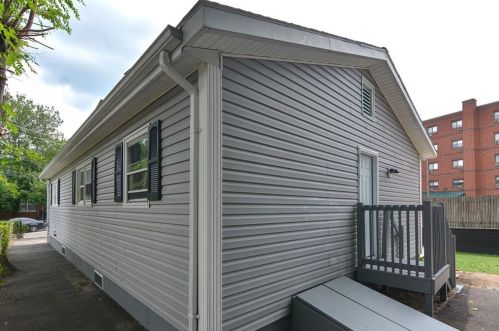 38 Berkshire St, Providence RI 02908-2503 exterior