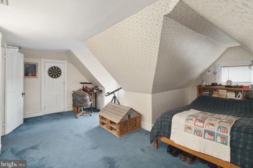 44 Linden Ave, Tavistock NJ 08033-2542 exterior