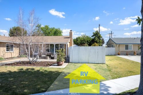 1106 Meade Ave, Fullerton CA 92833-3437 exterior