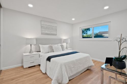 1240 Moonlight Way, Milpitas CA 95035-6227 exterior