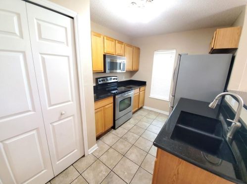 4626 Ashburn Sq Dr, Tampa FL 33610-5952 exterior