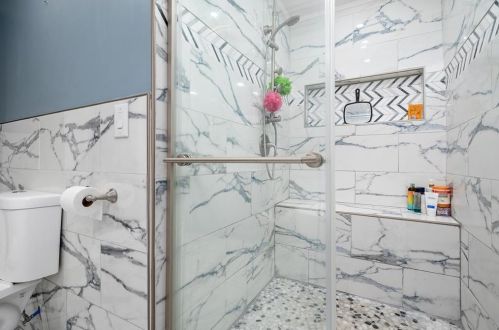 24 Fruit Hl, Providence RI 02911-2823 exterior