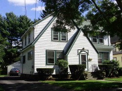 12 Freeman St, Newton, MA 02466-1206