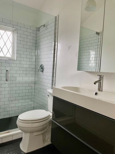 2108 Belle Plaine Ave, Chicago IL 60618-2102 exterior