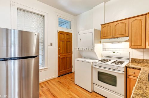 1316 Diversey Pkwy, Chicago IL 60614-1125 exterior