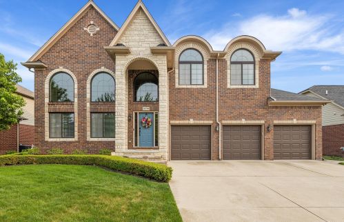 20798 Stalybridge Dr, Macomb Township, MI 48044-1388