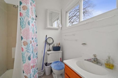 214 Prospect Ave, Mount Vernon NY 10550-2349 exterior