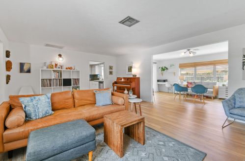 1330 27 Ave, Boynton Beach FL 33435-7529 exterior