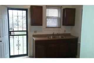 9411 Dickens Ave, Cleveland OH  44104-4717 exterior